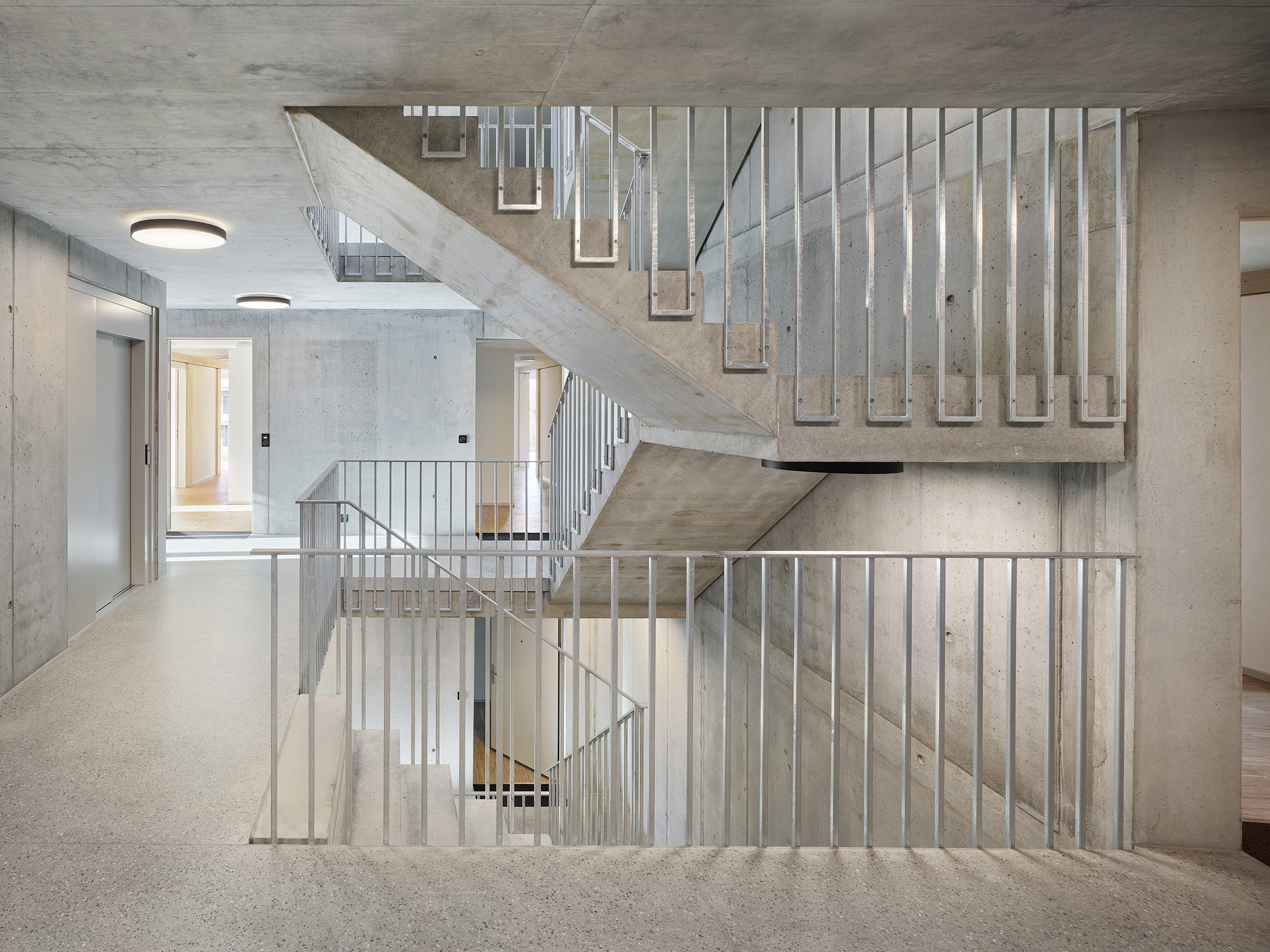 Neubau Mehrfamilienhaus Oele Steinhausen - Foto Treppenhaus